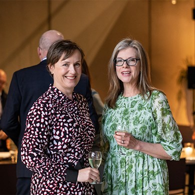 Square 0006 Saloncanberra Esh 121022 010